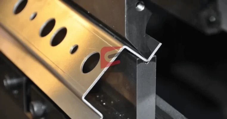Gia công chấn gấp CNC là một công nghệ hiện đại